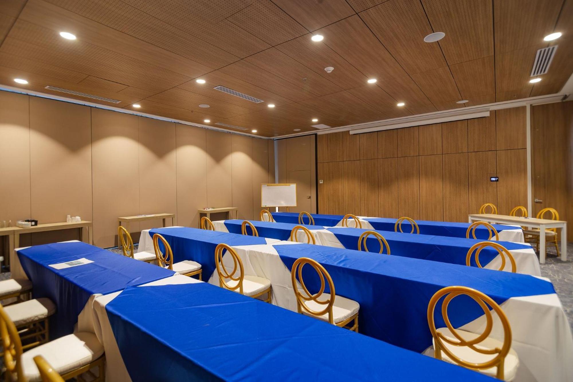 Holiday Inn Express Cartagena Manga By Ihg Exterior foto